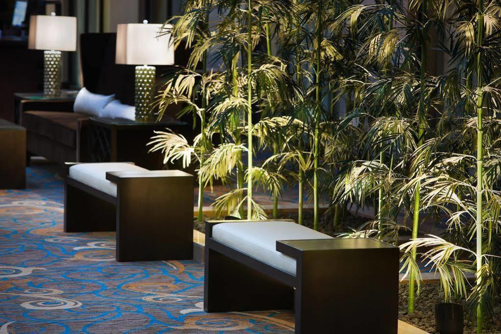 Sheraton Detroit Metro Airport 3*